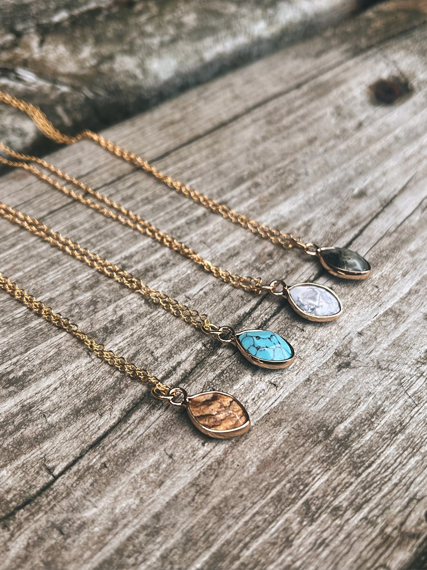 16k gold gemstone necklace