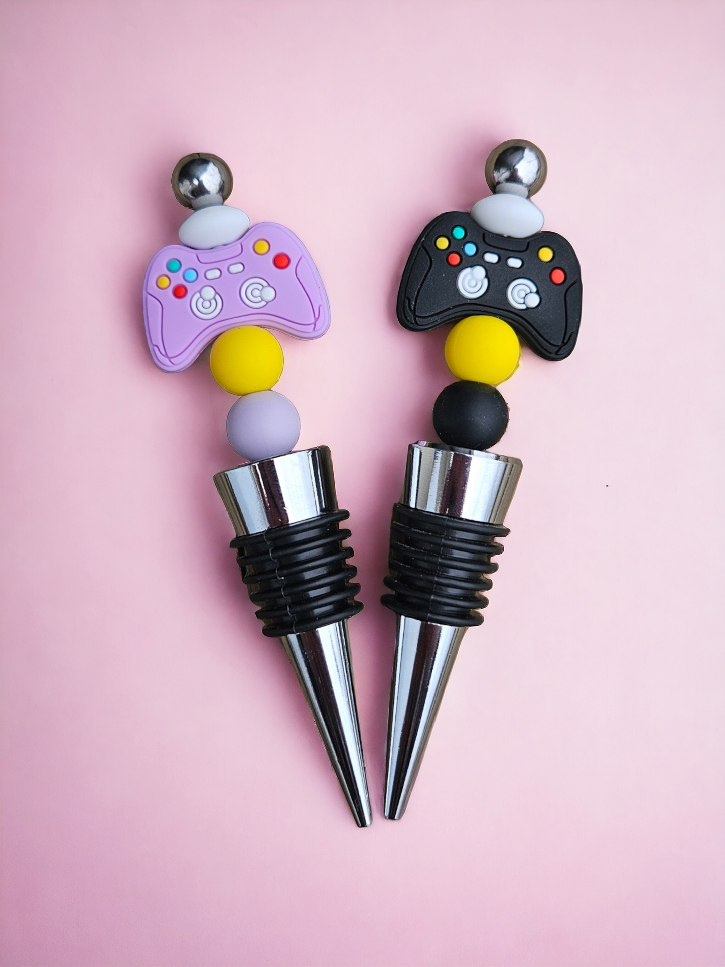 Gamer wine stopper