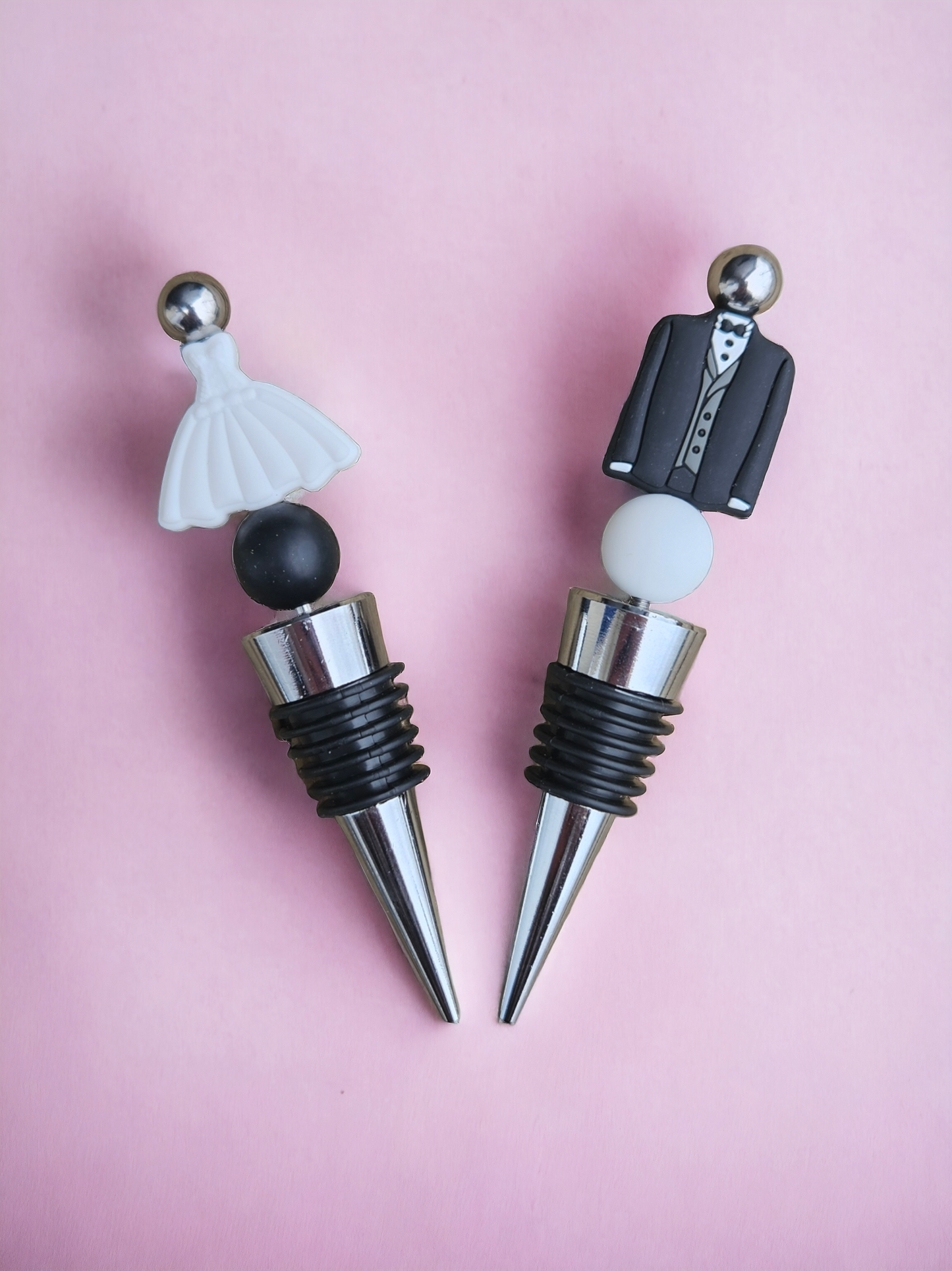 Mr. & Mrs. Wine stopper set