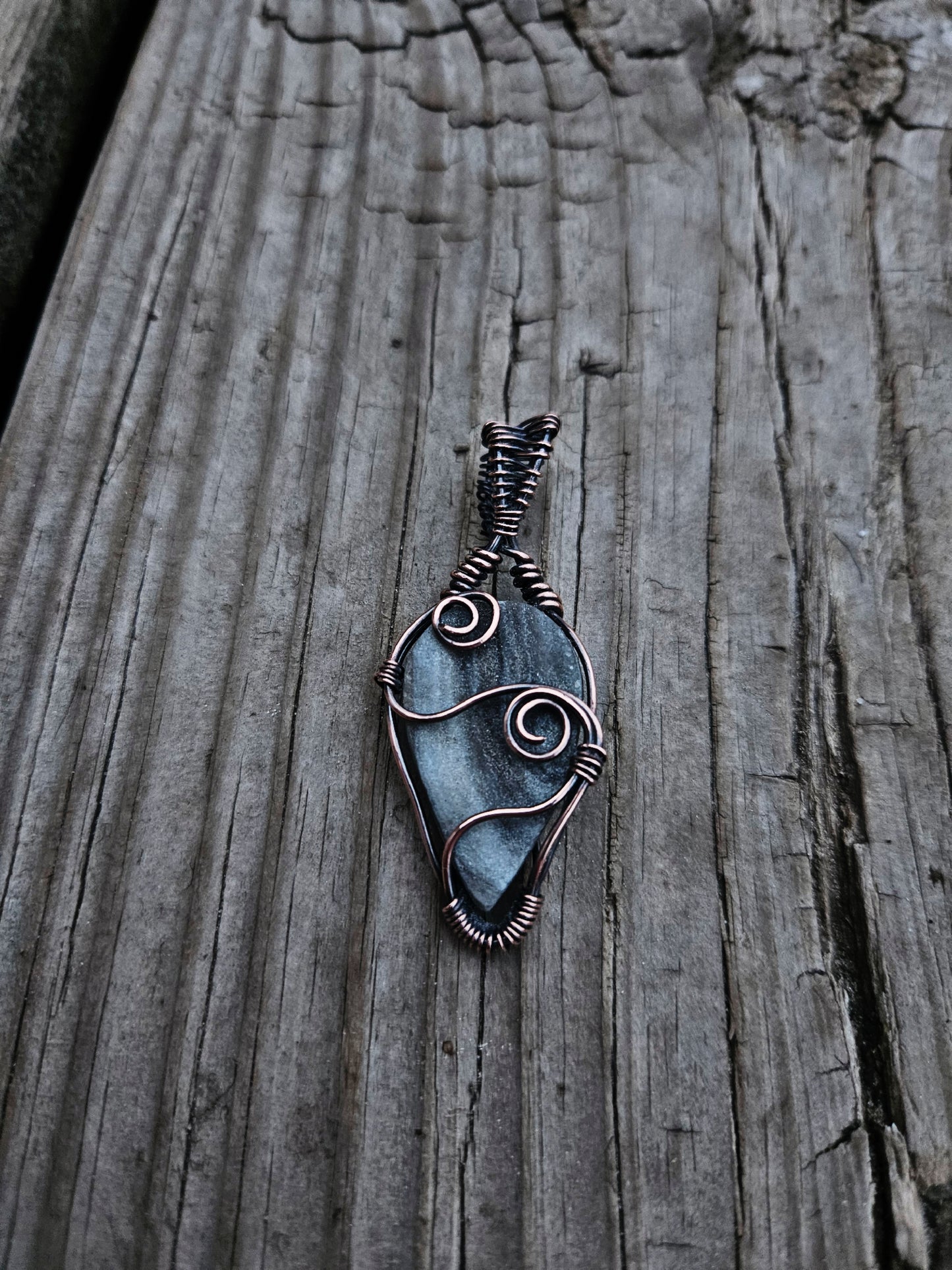 Ammorite Chalcedony roses necklace