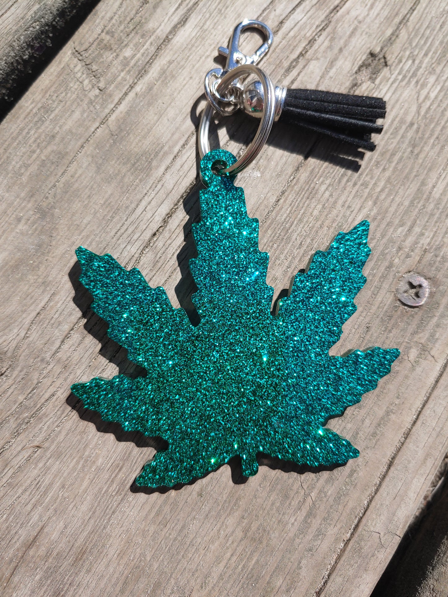 Leaf keychain