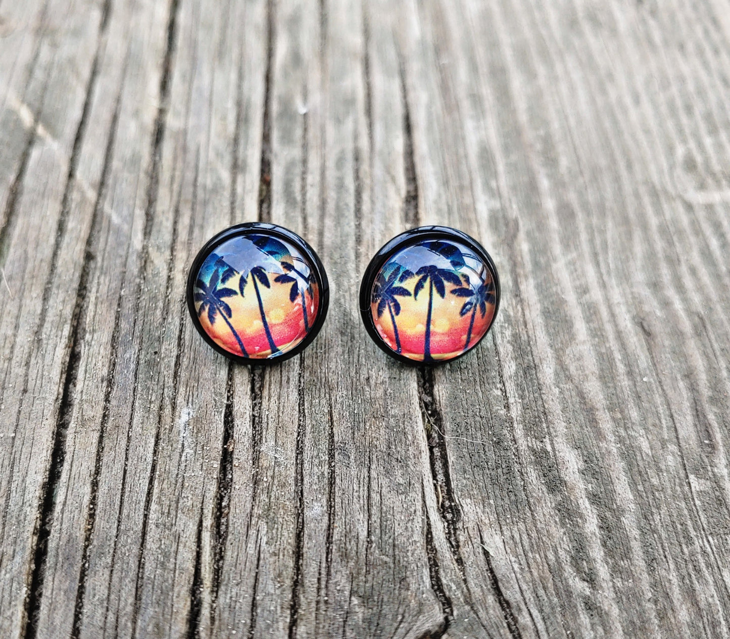 Palm tree studs