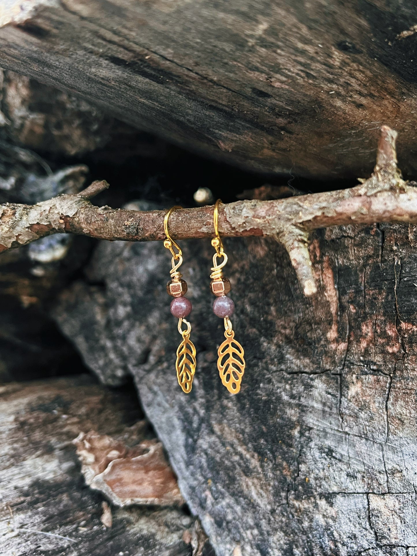 Tiny leaf earrings