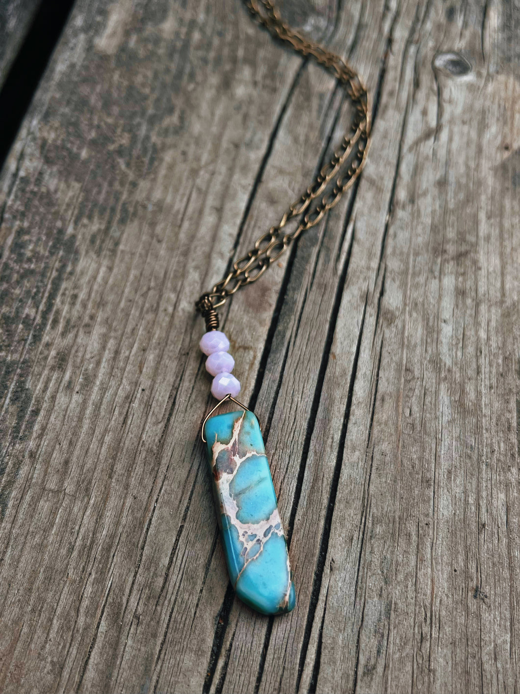 Dyed howlite beaded necklace
