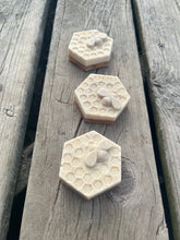 Load image into Gallery viewer, Honey bee spring soap