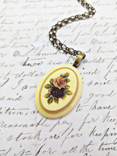 Vintage floral necklace